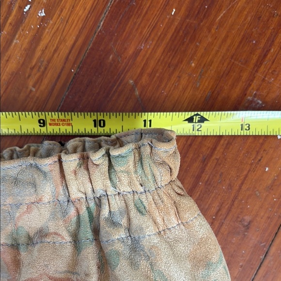 True Vintage French Creek Floral Tan leather Skirt size small - Picture 3 of 4